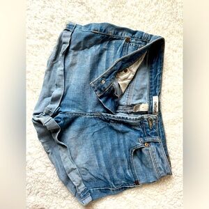 Rolled denim shorts / California closet staple!